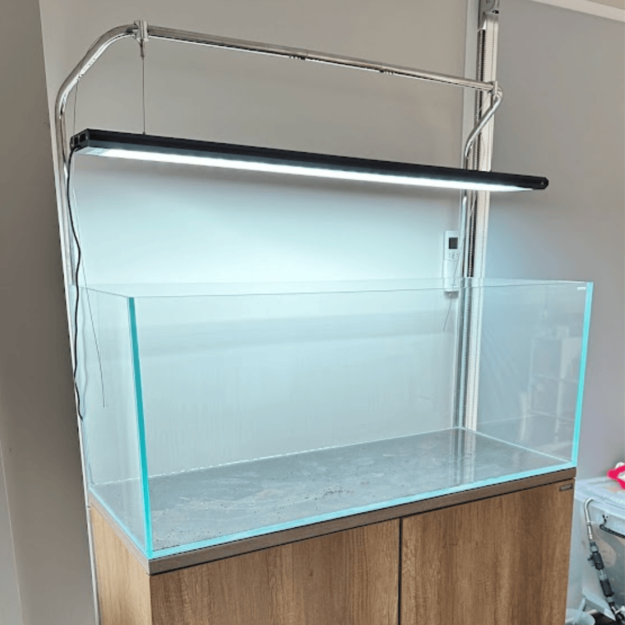 Week Aqua P Series RGB - UV LED - The Aquascape Shop